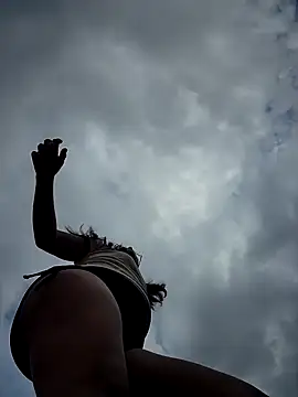 Squirt park massive - video by SheenaBrooke cam model