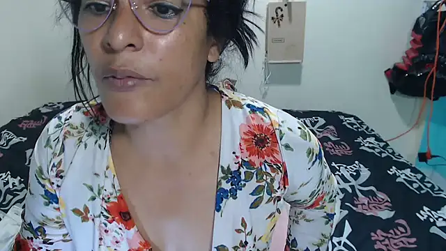 [24 Feb 18:17] Private Show