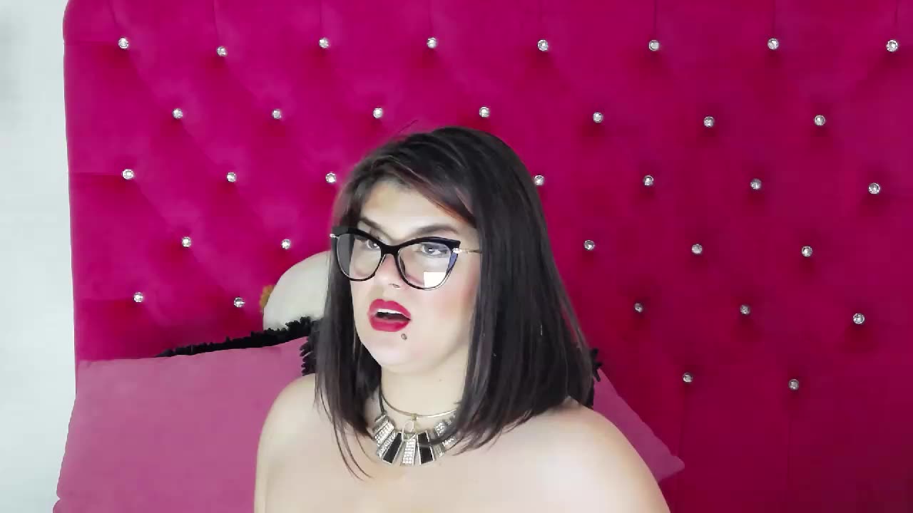 [29 Jul 13:24] Private Show - vídeo de la modelo de cam TinaMaay