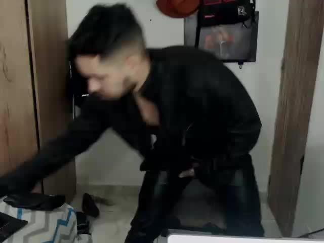 Black boy－カメラキャストのmatteosantosの動画