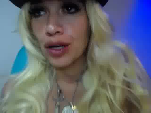 crazy and hot blonde - Vídeo de MARILYNMADELENAKOVANOVA, modelo de vídeos