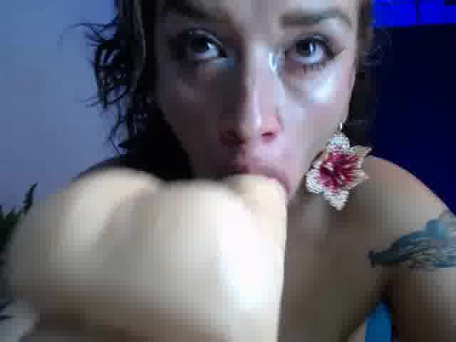 MMMM DIRTY DEEPTHROATH DEEPER VERY HARD - Vídeo de MARILYNMADELENAKOVANOVA, modelo de vídeos