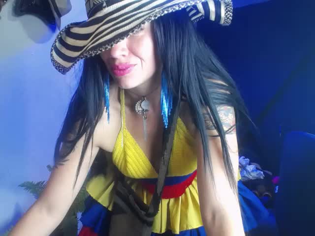 TALL SEX PLAY TO COLOMBIANA