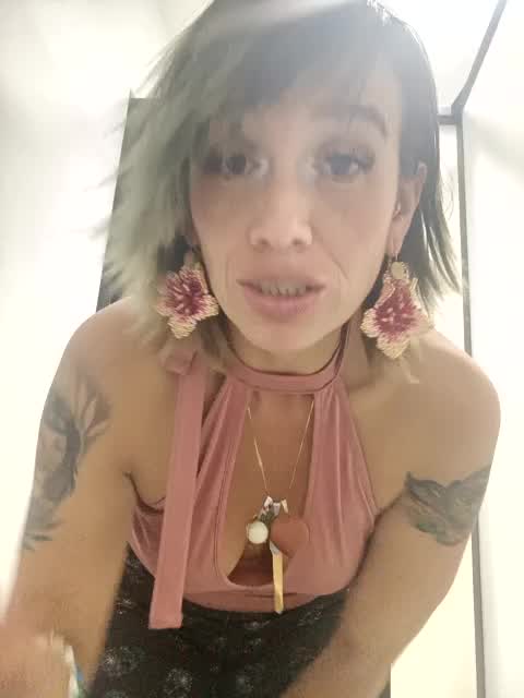 deep and fast anal penetration in public bathroom of the tight and delicious anus of a hot milf - Vídeo de MARILYNMADELENAKOVANOVA, modelo de vídeos