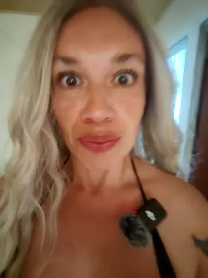 HOT FUCK ANAL AND HAIRY PUSSY – video af MARILYNMADELENAKOVANOVA cam-model