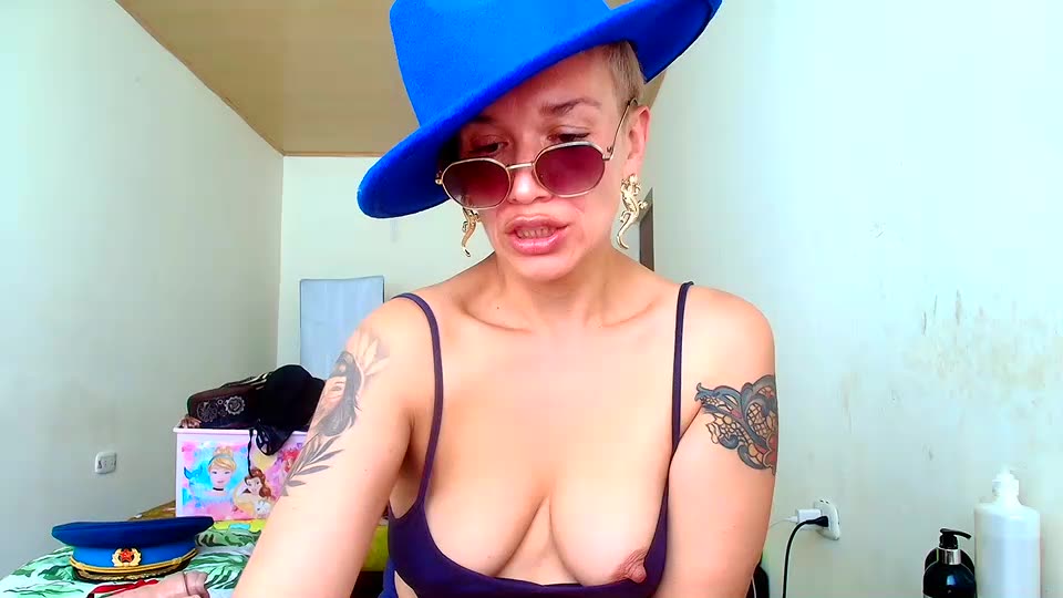 slap and fisting in hairy pussy of mature woman mmmm Squirt - Vídeo de MARILYNMADELENAKOVANOVA, modelo de vídeos