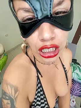 Mmmm Fisting in Doggy Style arrrrrr!! SALVAJE - Vídeo de MARILYNMADELENAKOVANOVA, modelo de vídeos