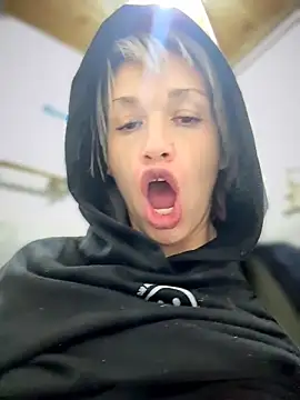 Play Titis in Brokastean Public in Toilet - video by MARILYNMADELENAKOVANOVA cam model