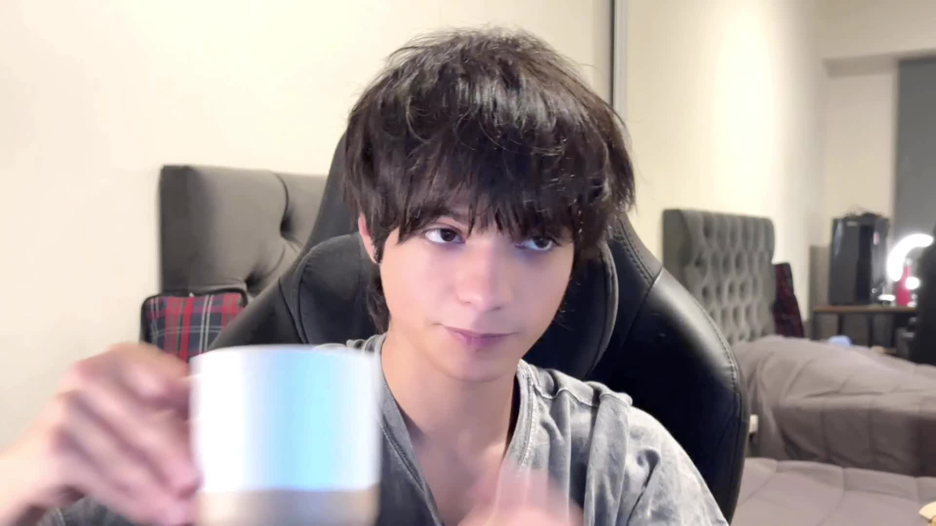 [29 Apr 23:40] Private Show - video by SasukeUhchiaa cam model