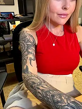 [26 May 16:52] Spy Show - video by EmaSalis cam model