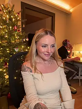 [27 Dec 18:07] Spy Show - video by EmaSalis cam model