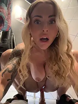 PUBLIC SQUIRT