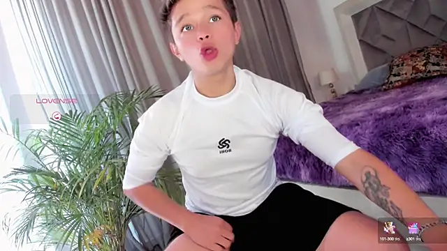 Rub and squeeze ✊👉 - vidéo du modèle de showcams Tim_wolf