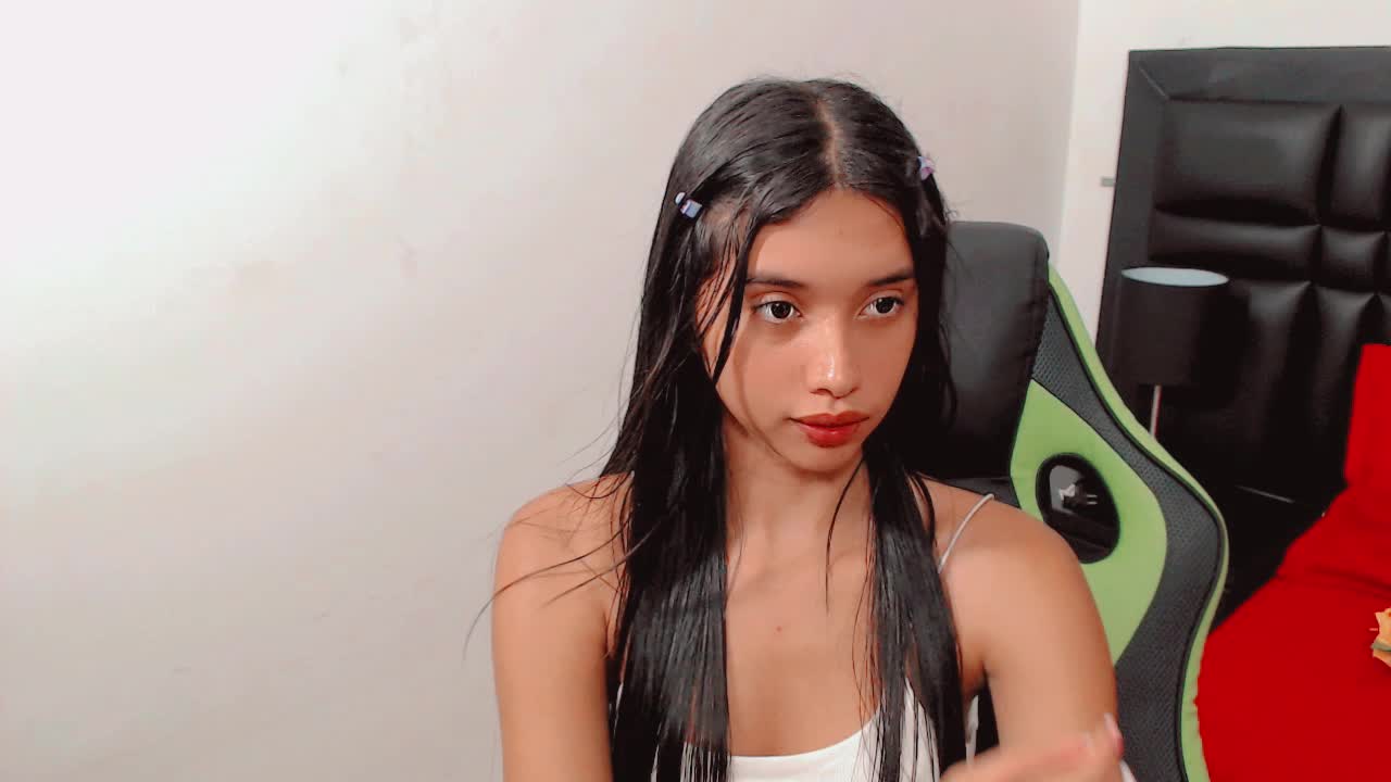 [20 May 18:15] Private Show - video by karla_hot_02 cam model