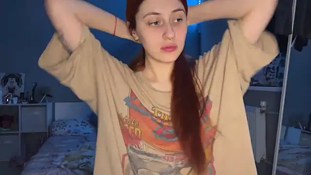 split in boobs and dildo - vídeo de Uniarten modelo de câmara