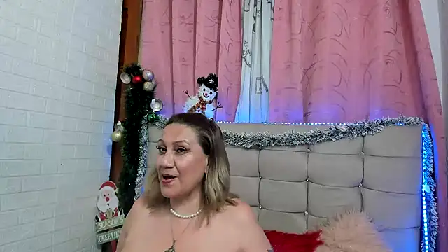 Enjoy with my dildo in my pussy - vídeo de la modelo de cam yayita_mature