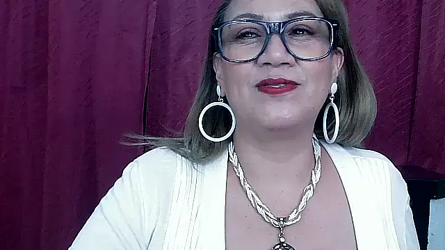 Great time in pantyhose - video by yayita_mature cam model