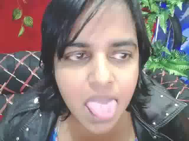 [13 Sep 23:51] suck you cock and naked - vídeo de la modelo de cam SusanaEshwar