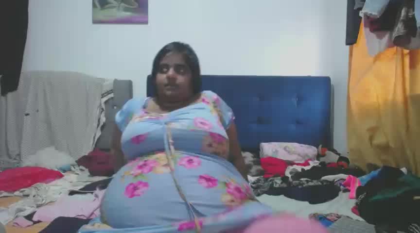 [3 May 17:25] belly model and jingle - vídeo de la modelo de cam SusanaEshwar