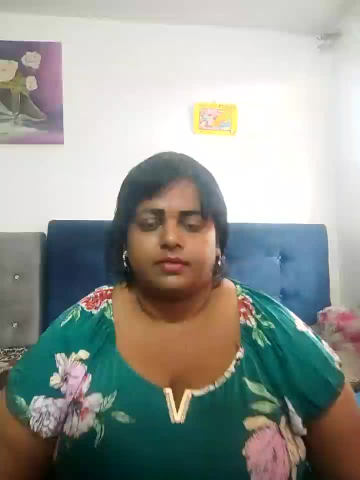 [23 Jun 11:40] new shaved bald head 2024 - vídeo de la modelo de cam SusanaEshwar