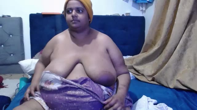 [13 Aug 18:16] Private Show very horny big fat belly - vídeo de la modelo de cam SusanaEshwar