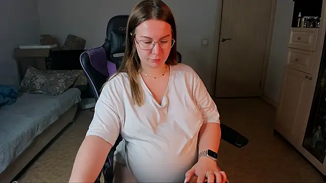 Kicking my belly hard in pvt show