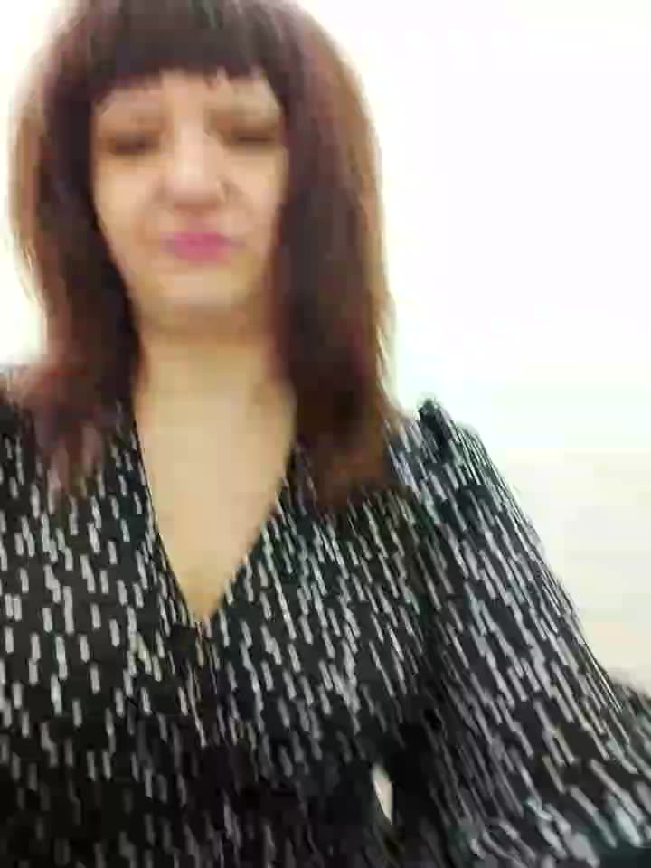 Profil du Modèle Cam Office_Albertina | Stripchat