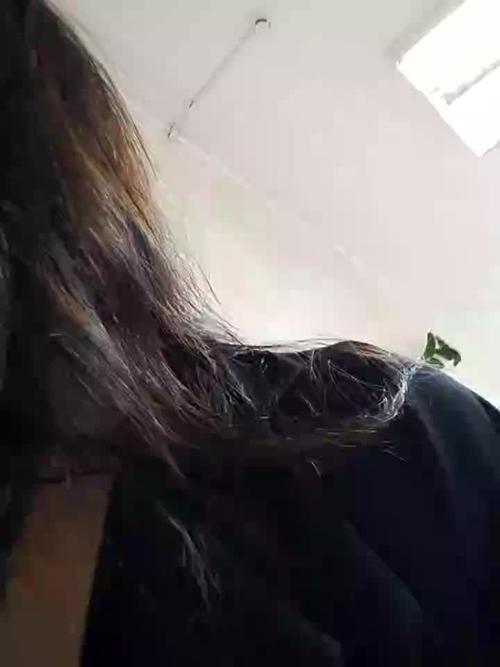 Squirting in the office under the table - 視頻由 Office_Albertina 主播提供