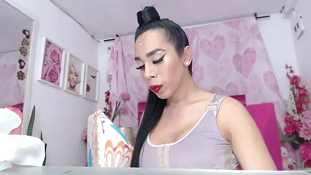 Show  body - Divaxhermosa adlı kamera modelinin videosu