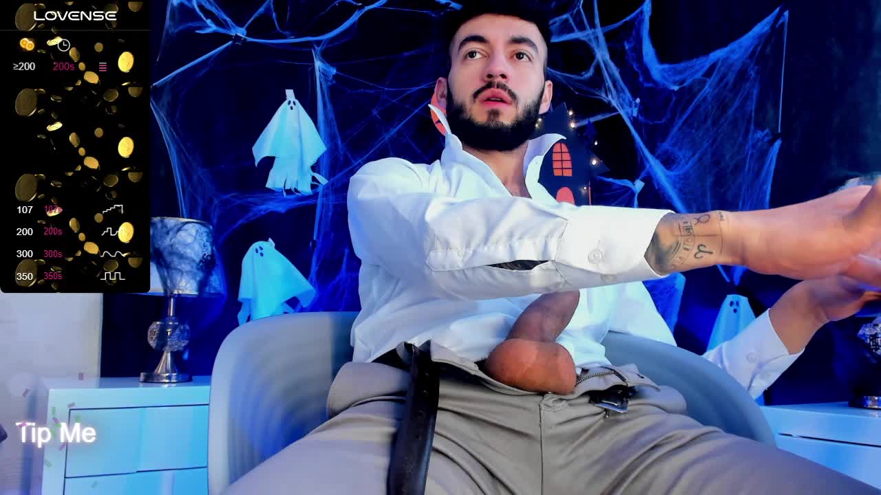 Feet lovers i am ready for u cum in my delicius feet! - βίντεο μοντέλου MarkWalker__