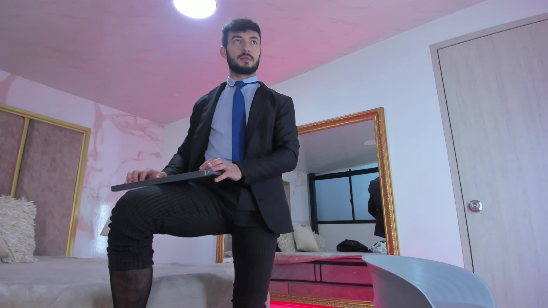 Erotic striptease + CUM - βίντεο μοντέλου MarkWalker__