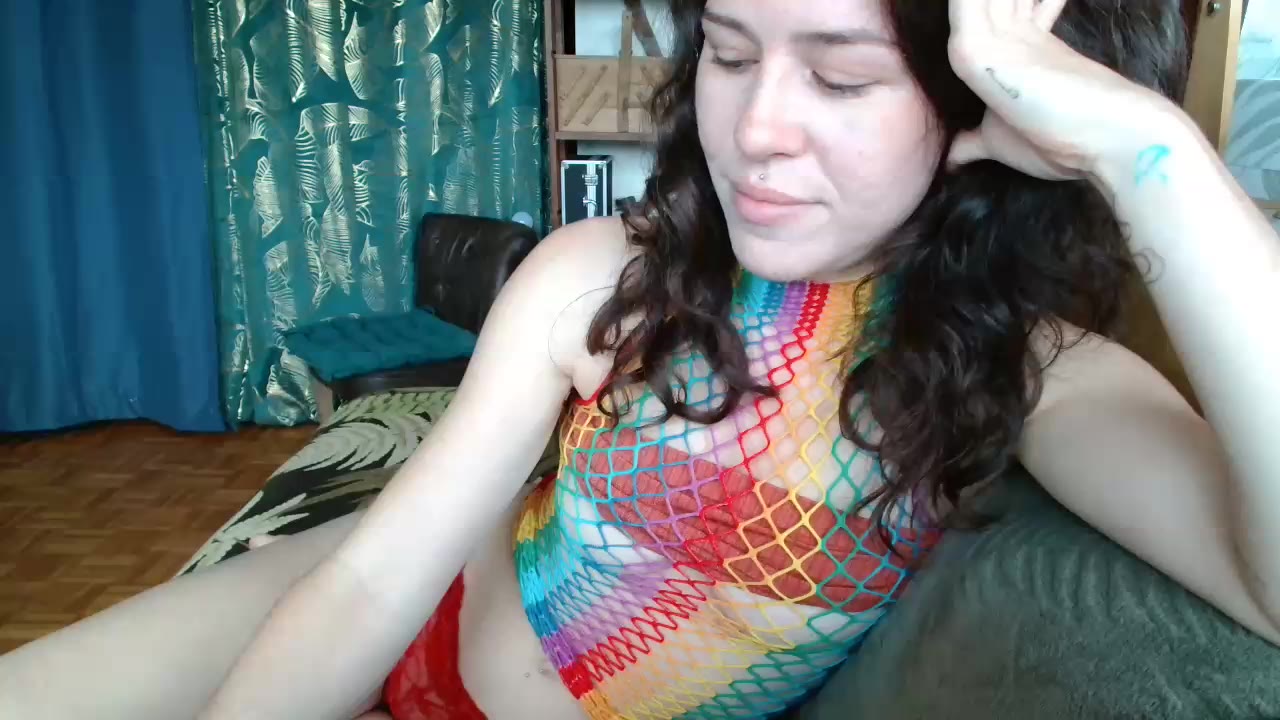 StripTease ++ - video by SuzieWanKenobi cam model