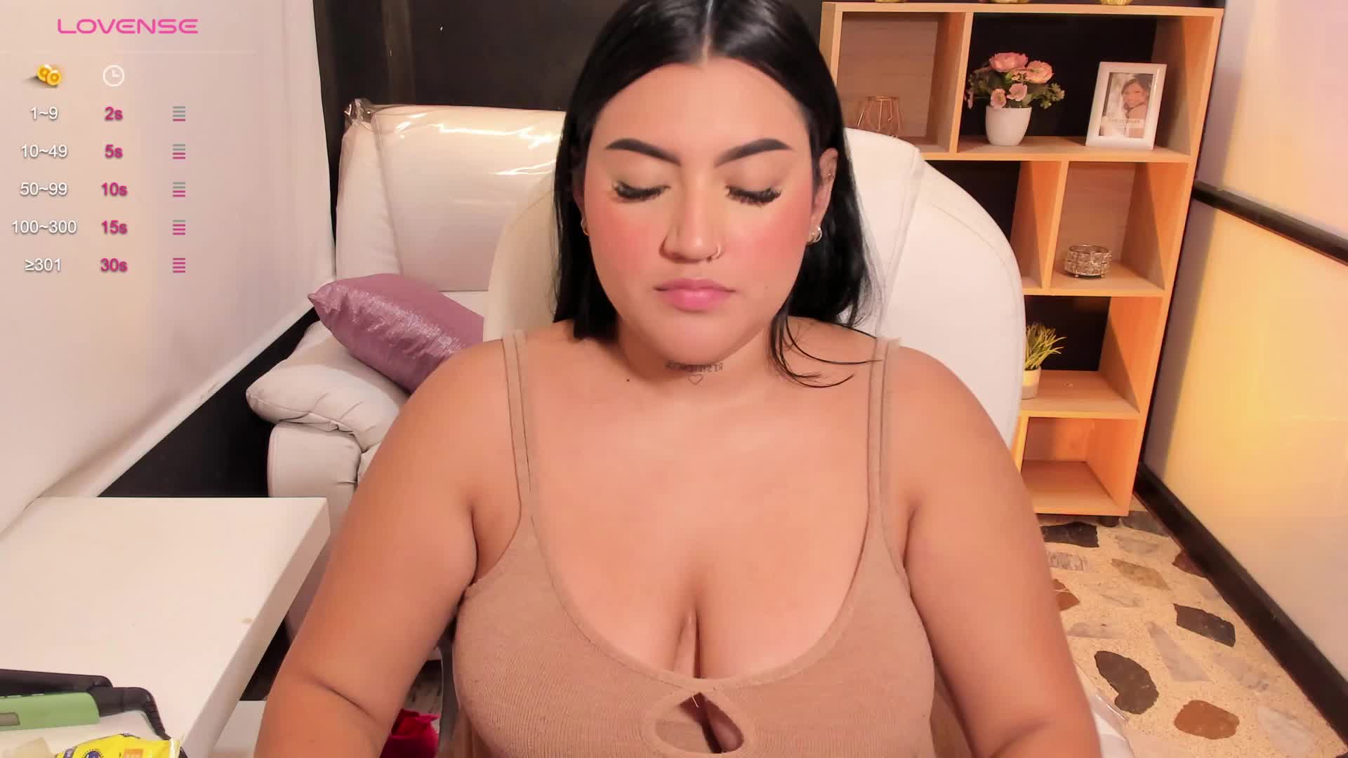 twerk,masturbation,cum,squirting,ride dildo