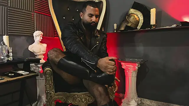 FULL LEATHER AND FLEX - video by BeardAndrew cam model
