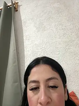 [13 Oct 22:00] Private Show cum - vídeo de la modelo de cam laqueq