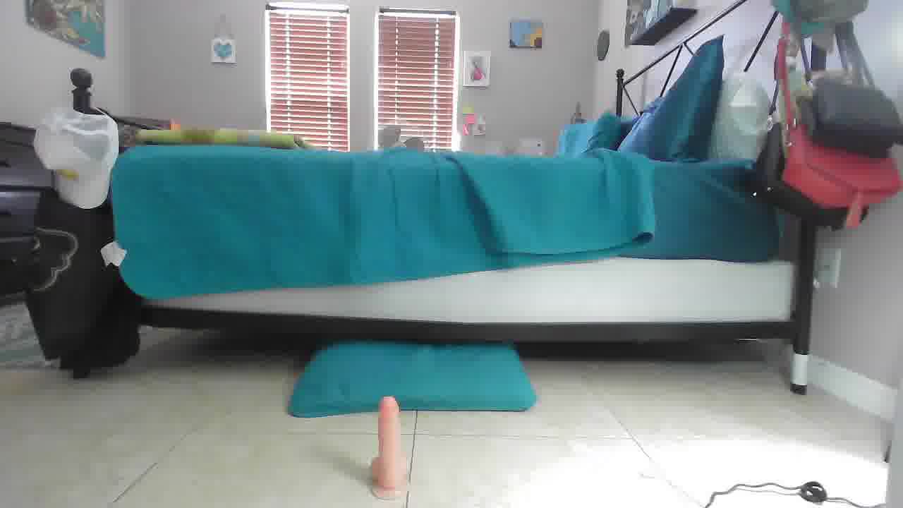 [14 Mar 10:05] Private Show - video by Heyitsmee33 cam model