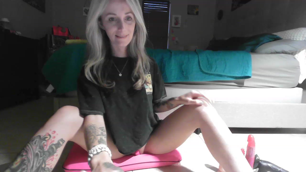 [7 Feb 18:18] Private Show - video by Heyitsmee33 cam model