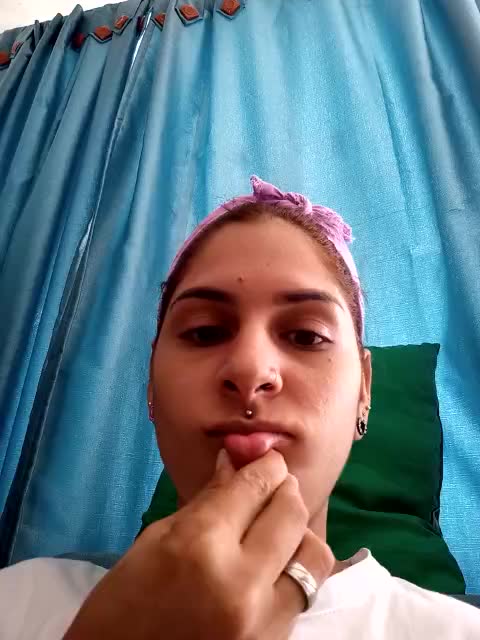 Delicius cum and squirt - video của người mẫu cam charlotte_stevenss_