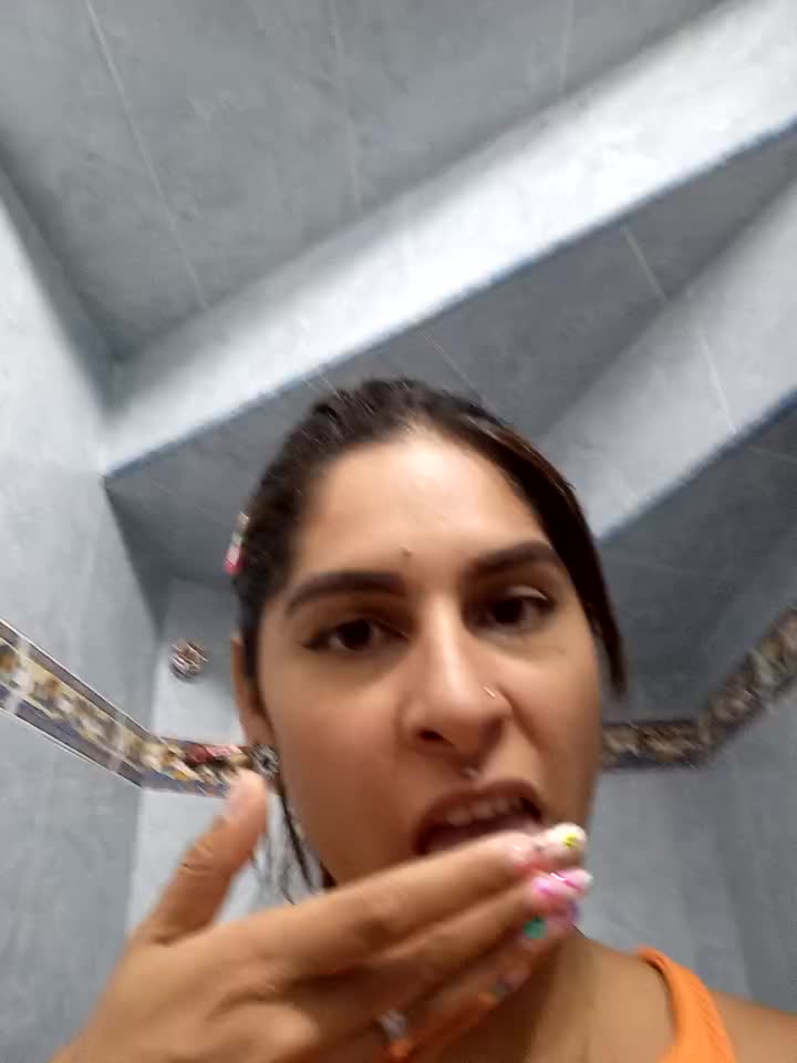 a bith of squirt :3 - video của người mẫu cam charlotte_stevenss_