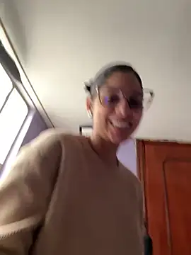 show with my friend? :O cum in face - video của người mẫu cam charlotte_stevenss_