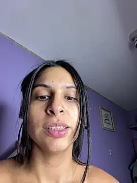 2 squirt omg :fire: - video by charlotte_stevenss_ cam model