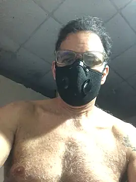 Jerking off, thinking in you.