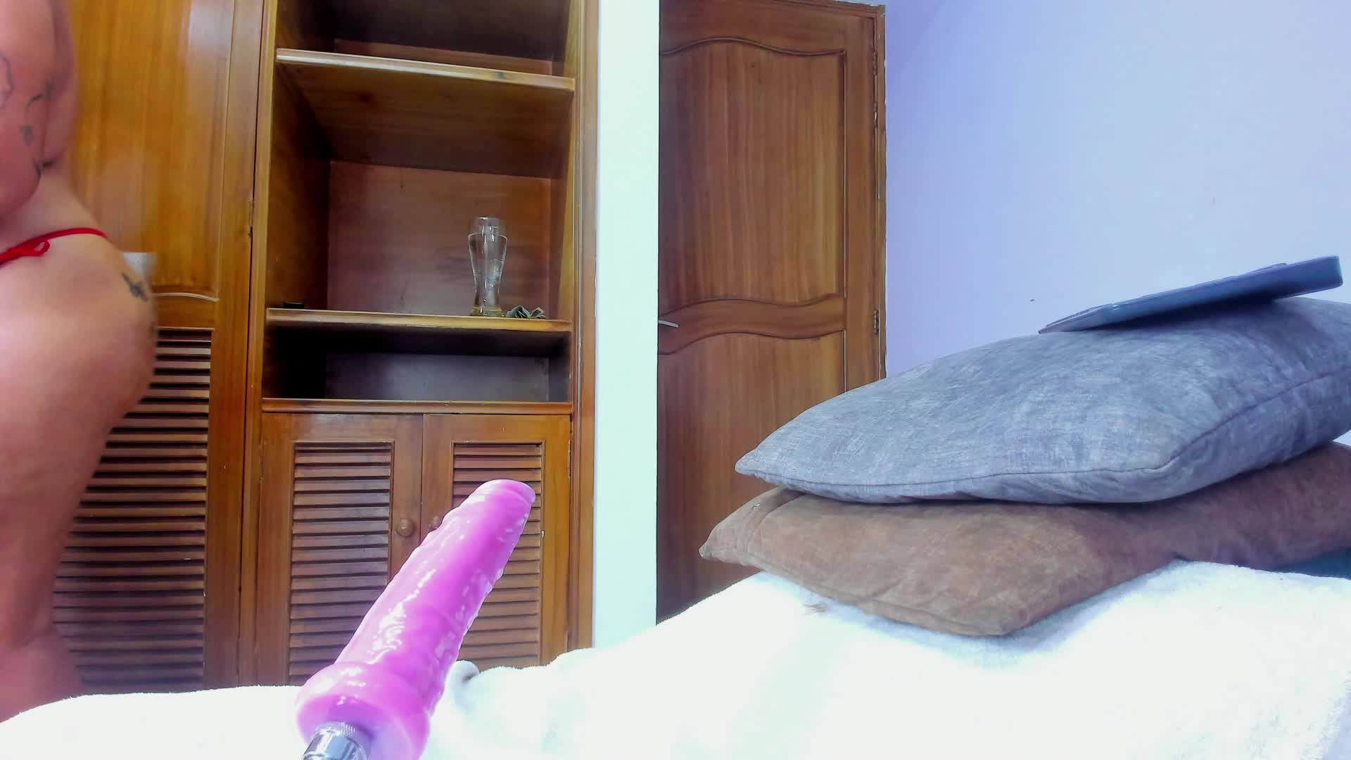 I stand to applaud - video by sophia_lennox cam model