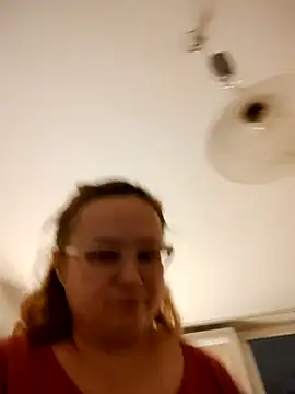 [4 Jul 01:07] Private Show – video od webkamerové modelky She-devilx