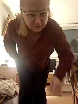 [6 Oct 23:34] Private Show – video od webkamerové modelky She-devilx