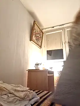 [31 Oct 21:31] Private Show – video od webkamerové modelky She-devilx