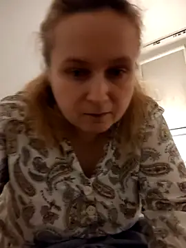 [8 Nov 00:29] Private Show – video od webkamerové modelky She-devilx