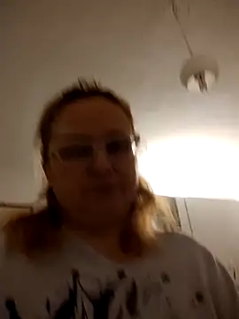 [25 Dec 23:27] Private Show – video od webkamerové modelky She-devilx