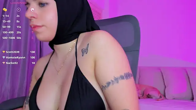 Sexy twerk, naked and spit boobs - video by nurbanu_hatem cam model