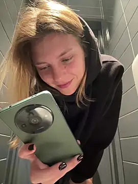 [29 Jun 09:41] Private Show - ValenciaShock adlı kamera modelinin videosu